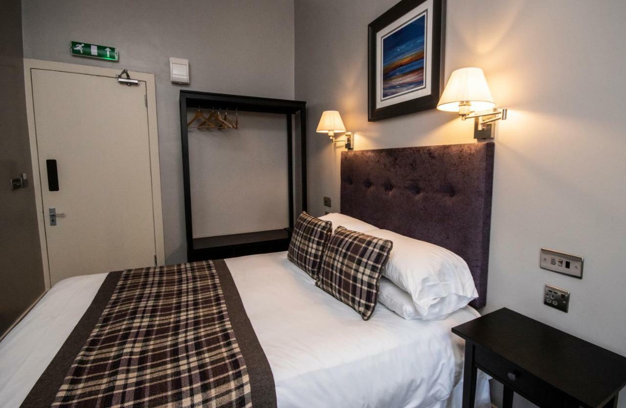 The Georgian Hotel Coatbridge Bagian luar foto