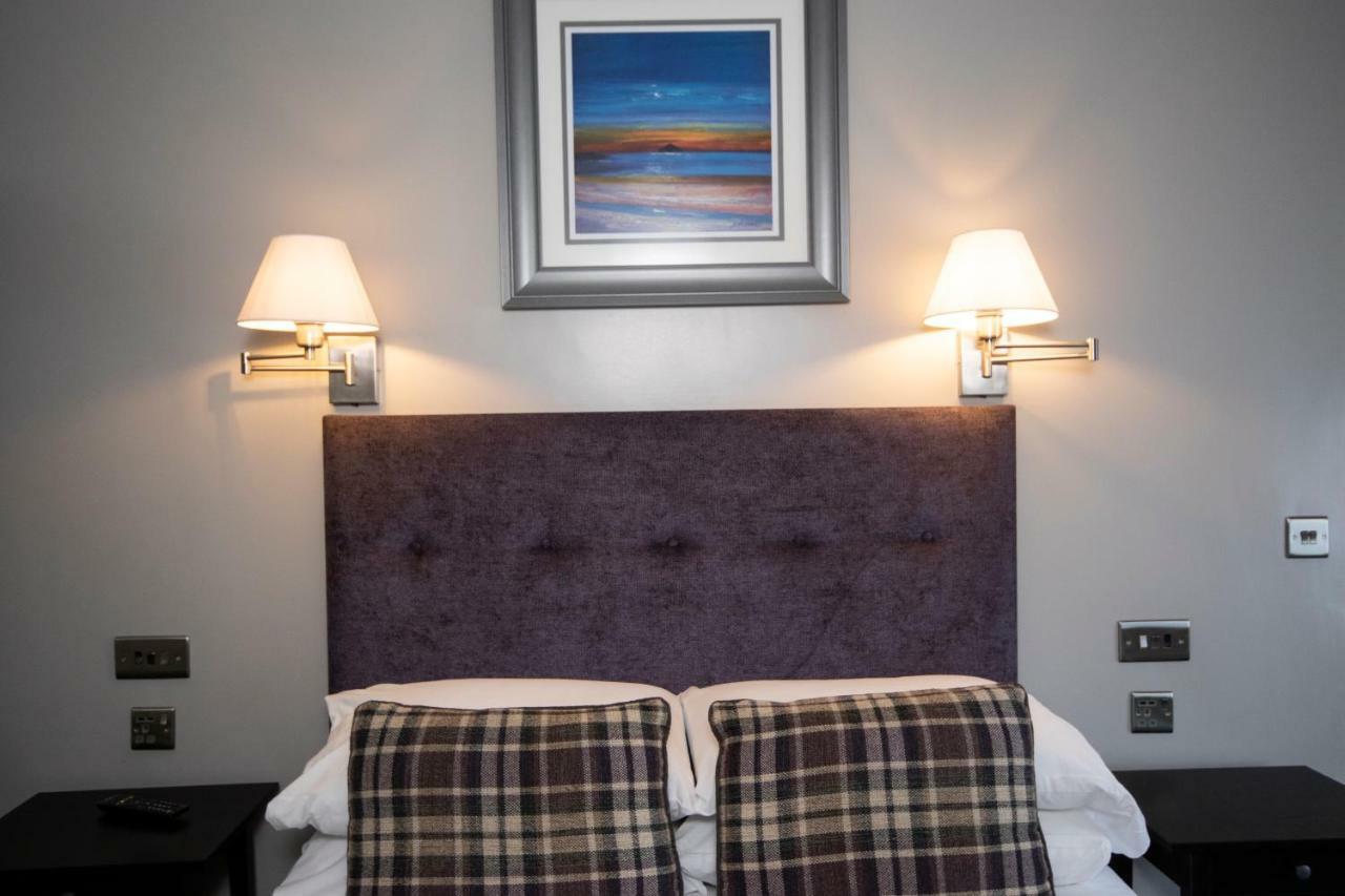 The Georgian Hotel Coatbridge Bagian luar foto