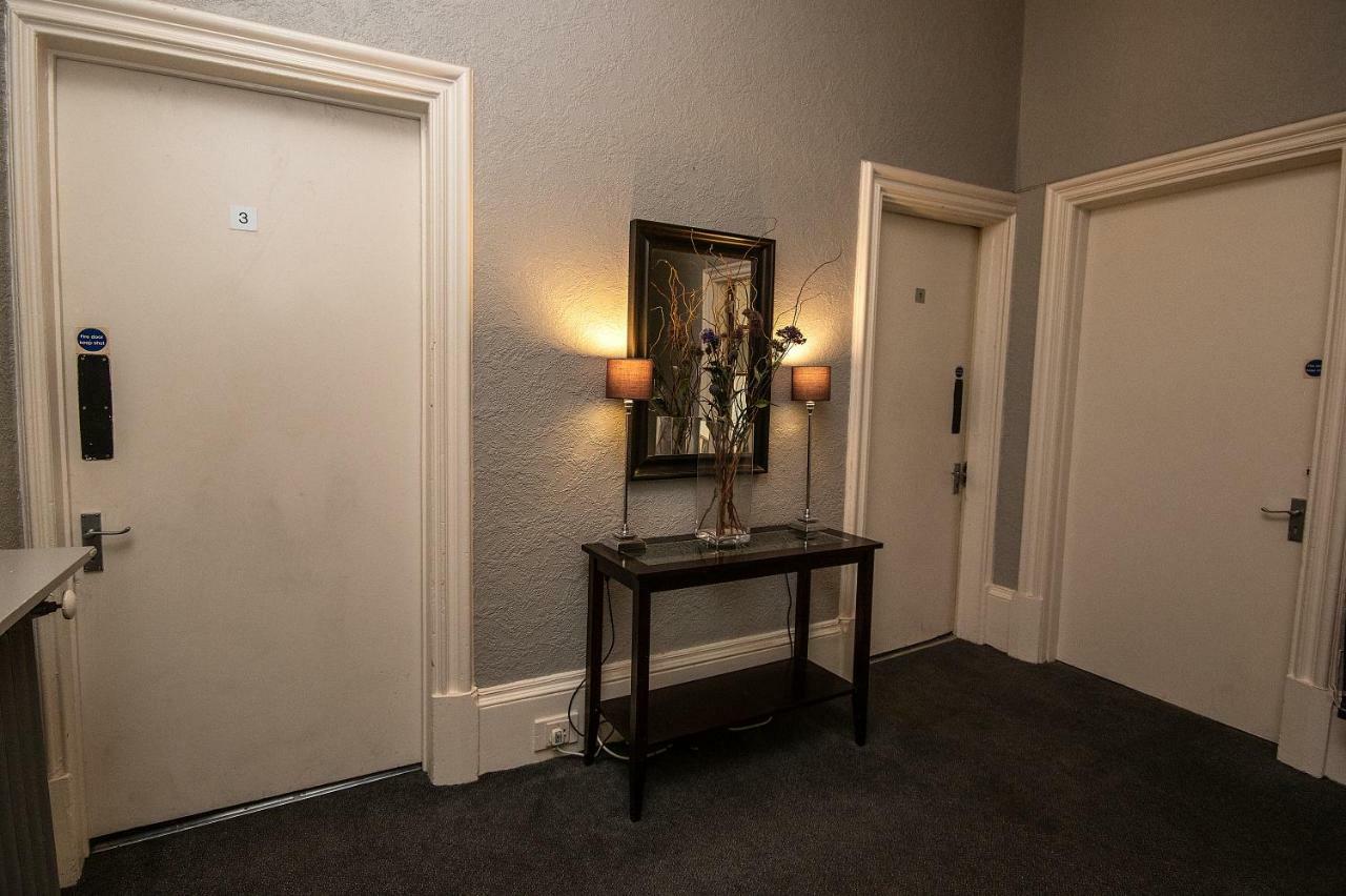 The Georgian Hotel Coatbridge Bagian luar foto