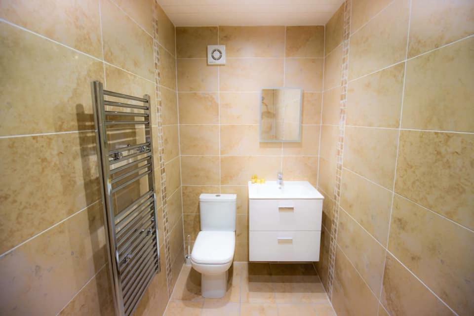 The Georgian Hotel Coatbridge Bagian luar foto
