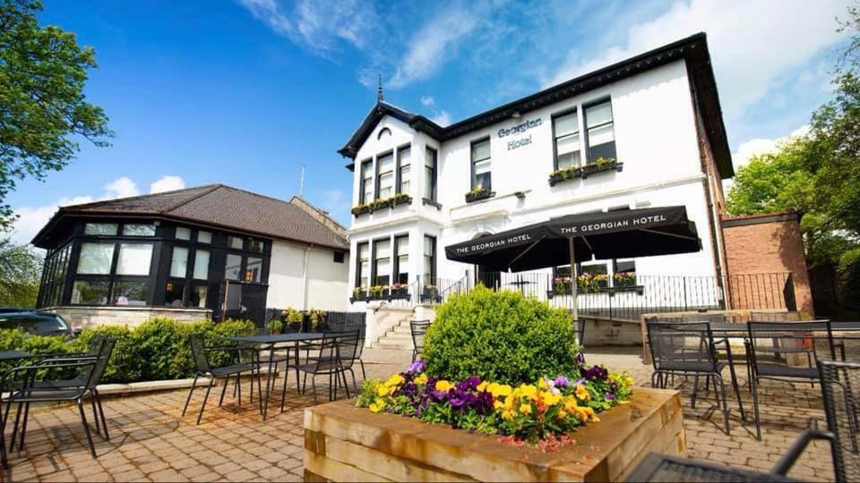 The Georgian Hotel Coatbridge Bagian luar foto